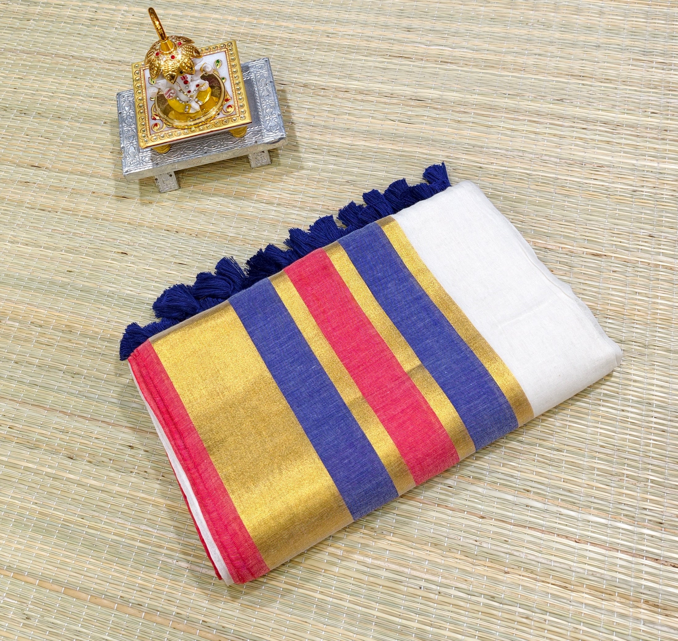 Premium Mul cotton saree with zari border PMK22