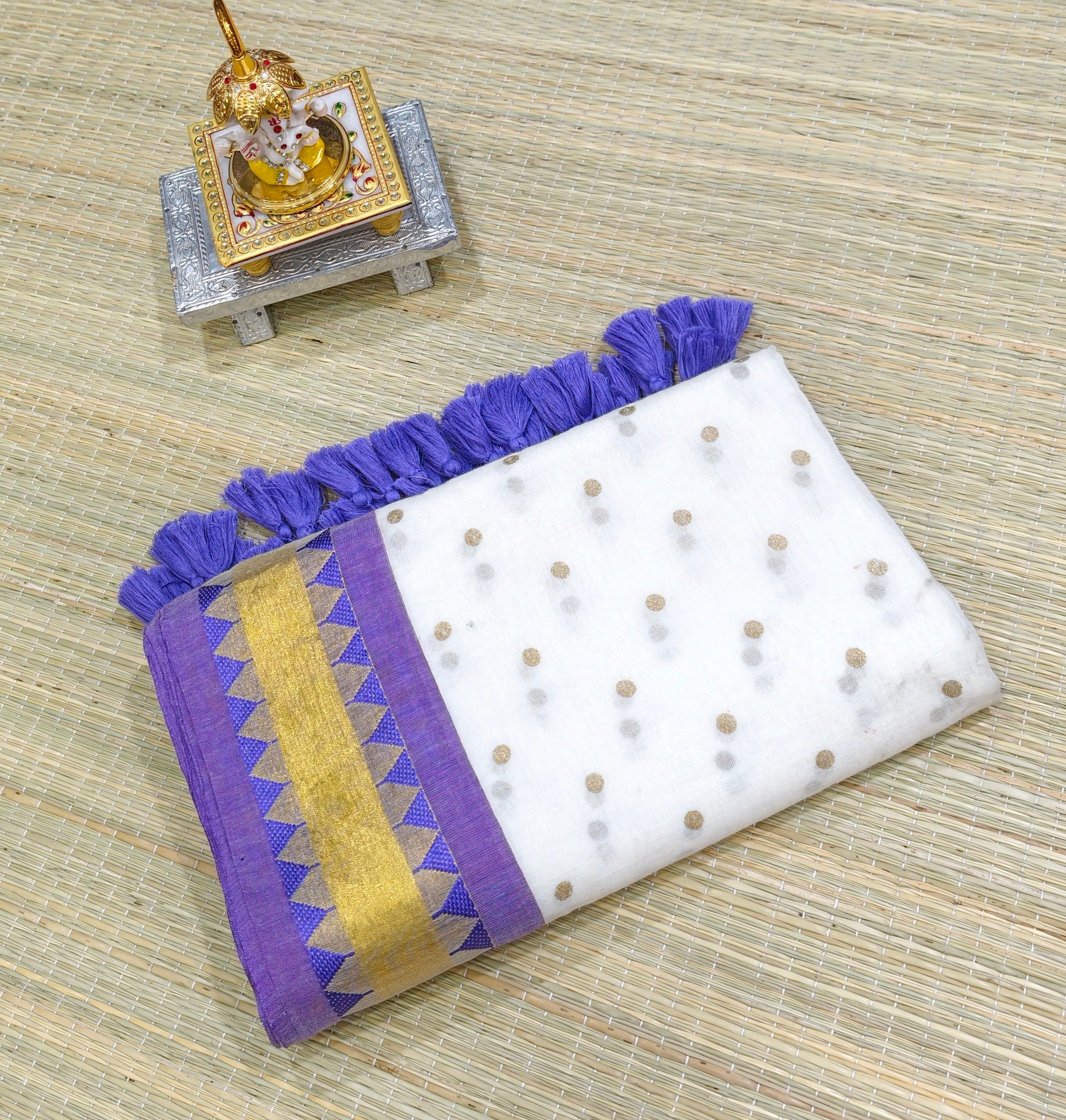 Premium mul cotton saree with polka dots and zari border PMK