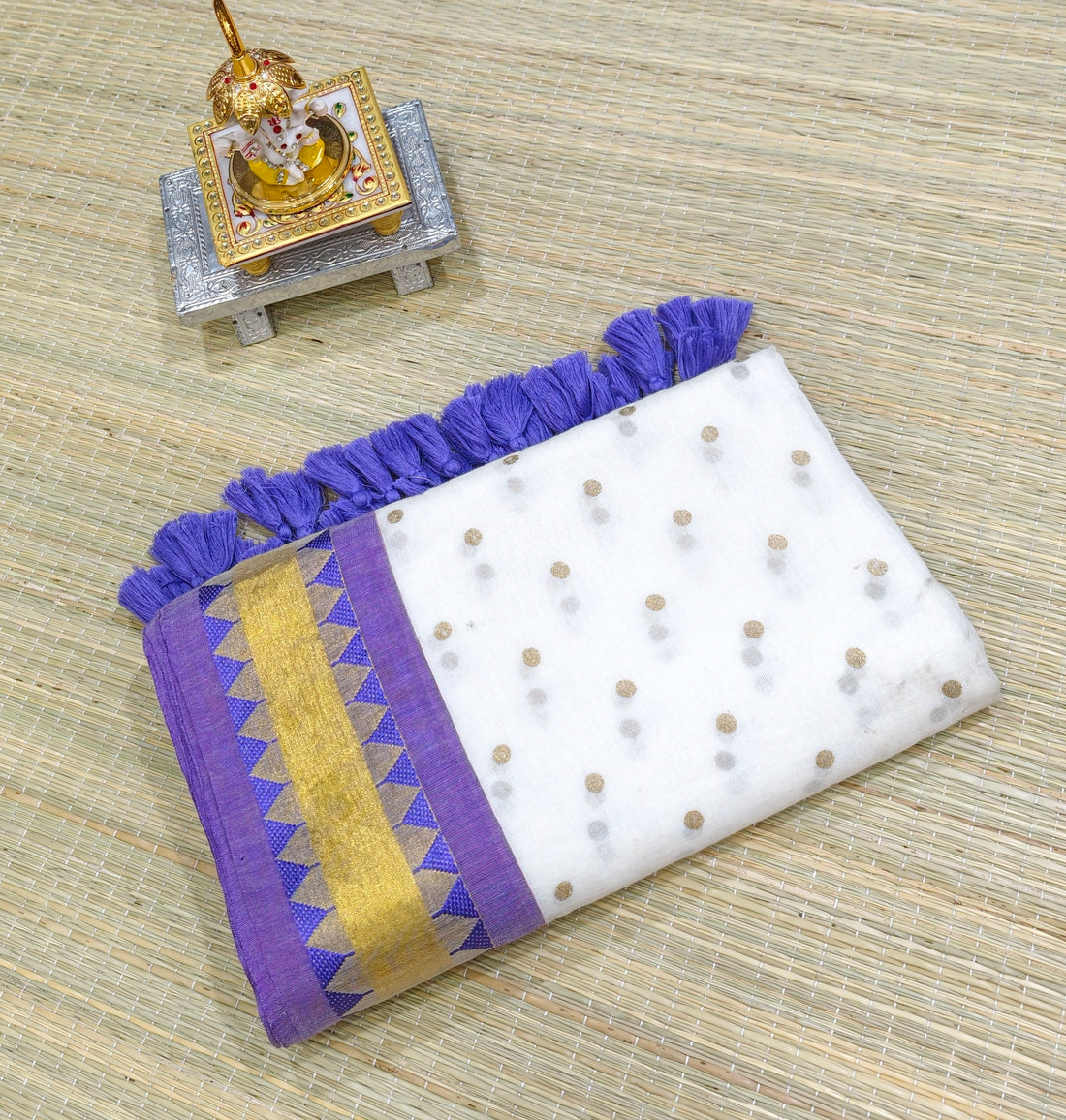 Premium mul cotton saree with polka dots and zari border PMK