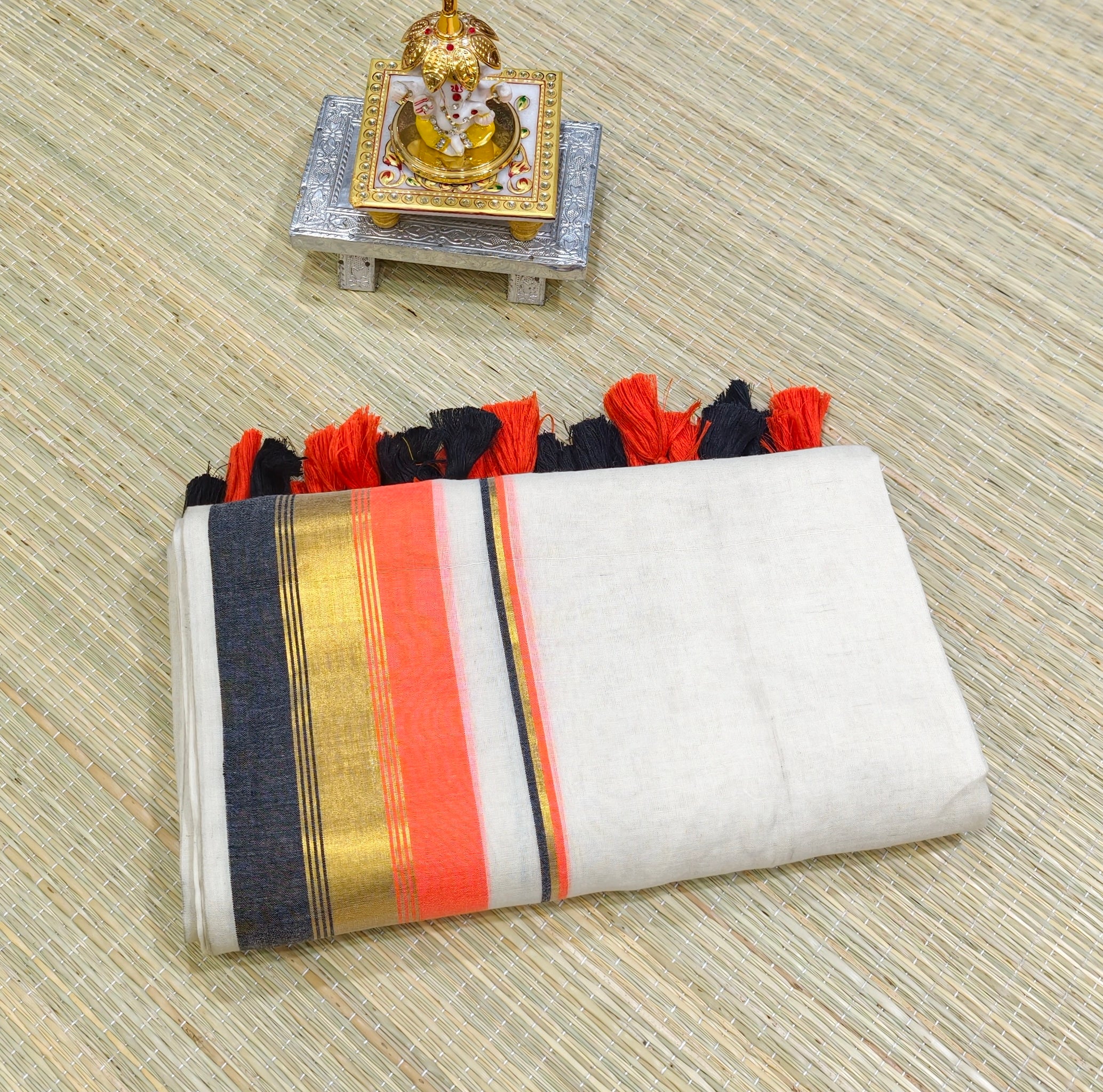 Premium mul cotton saree with zari border PMK