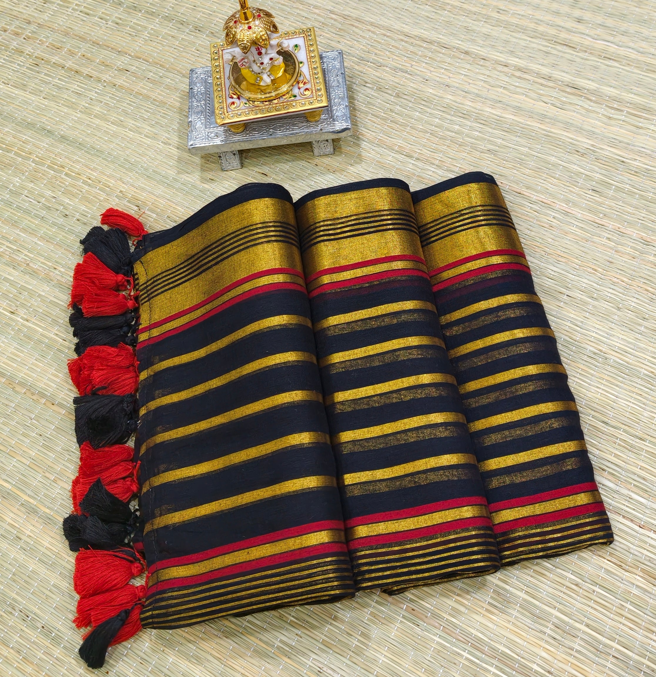 Premium mul cotton zari stripes saree PMK32