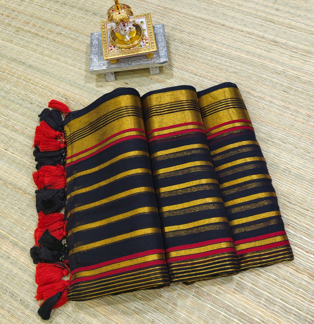 Premium mul cotton zari stripes saree PMK32