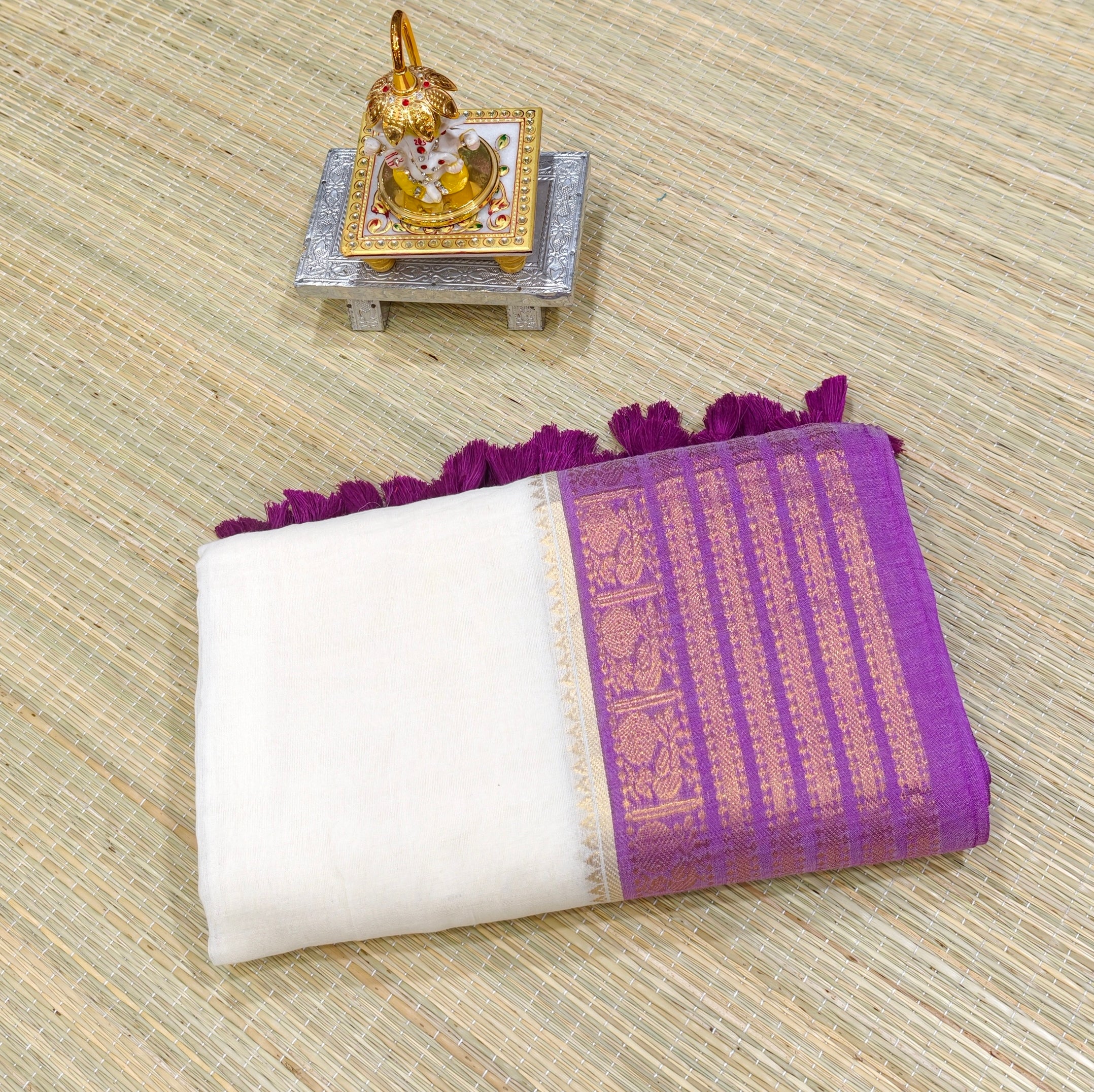 Premium mul cotton saree with zari border PMK33
