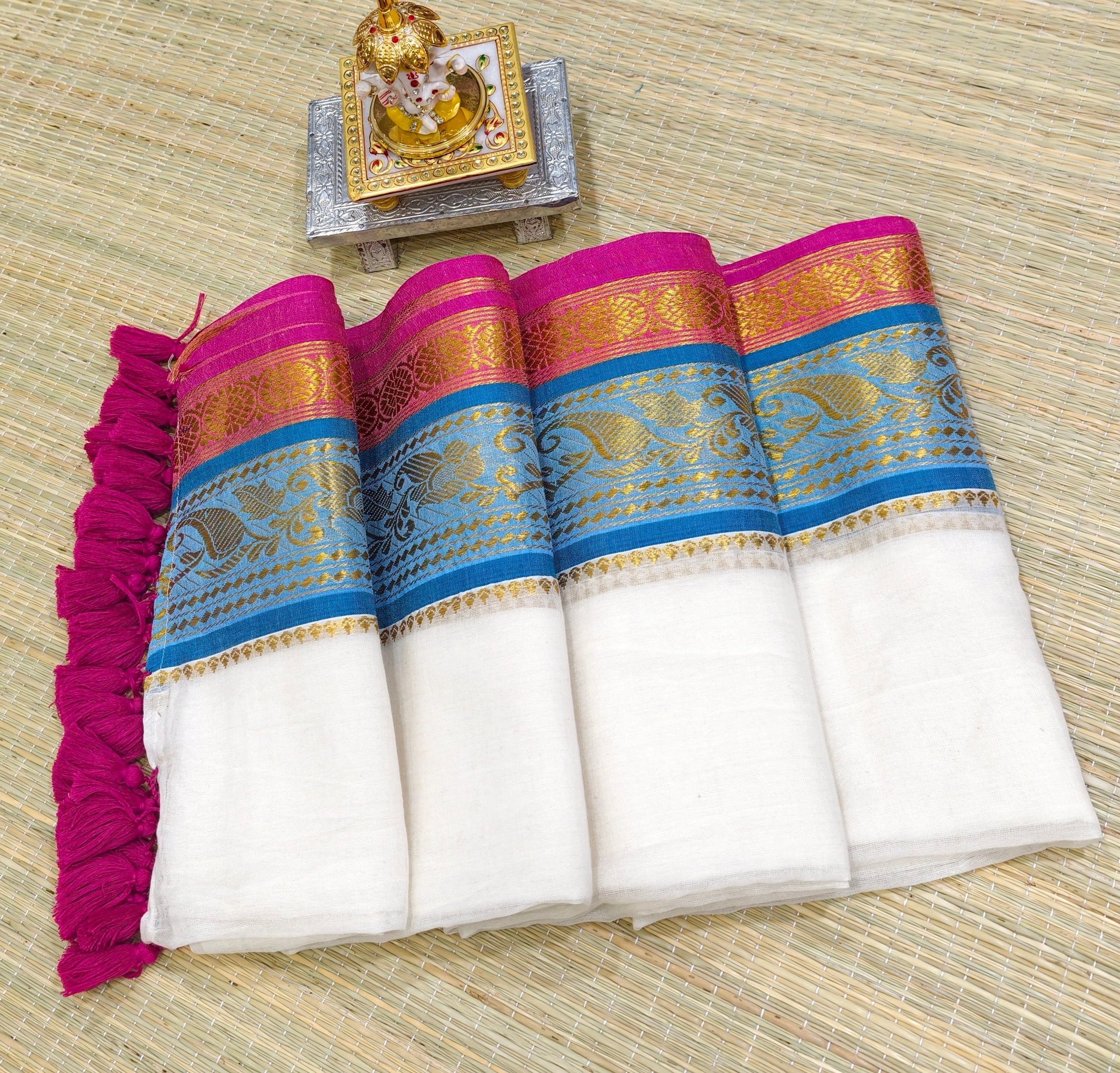 Premium mul cotton saree with kanchi border