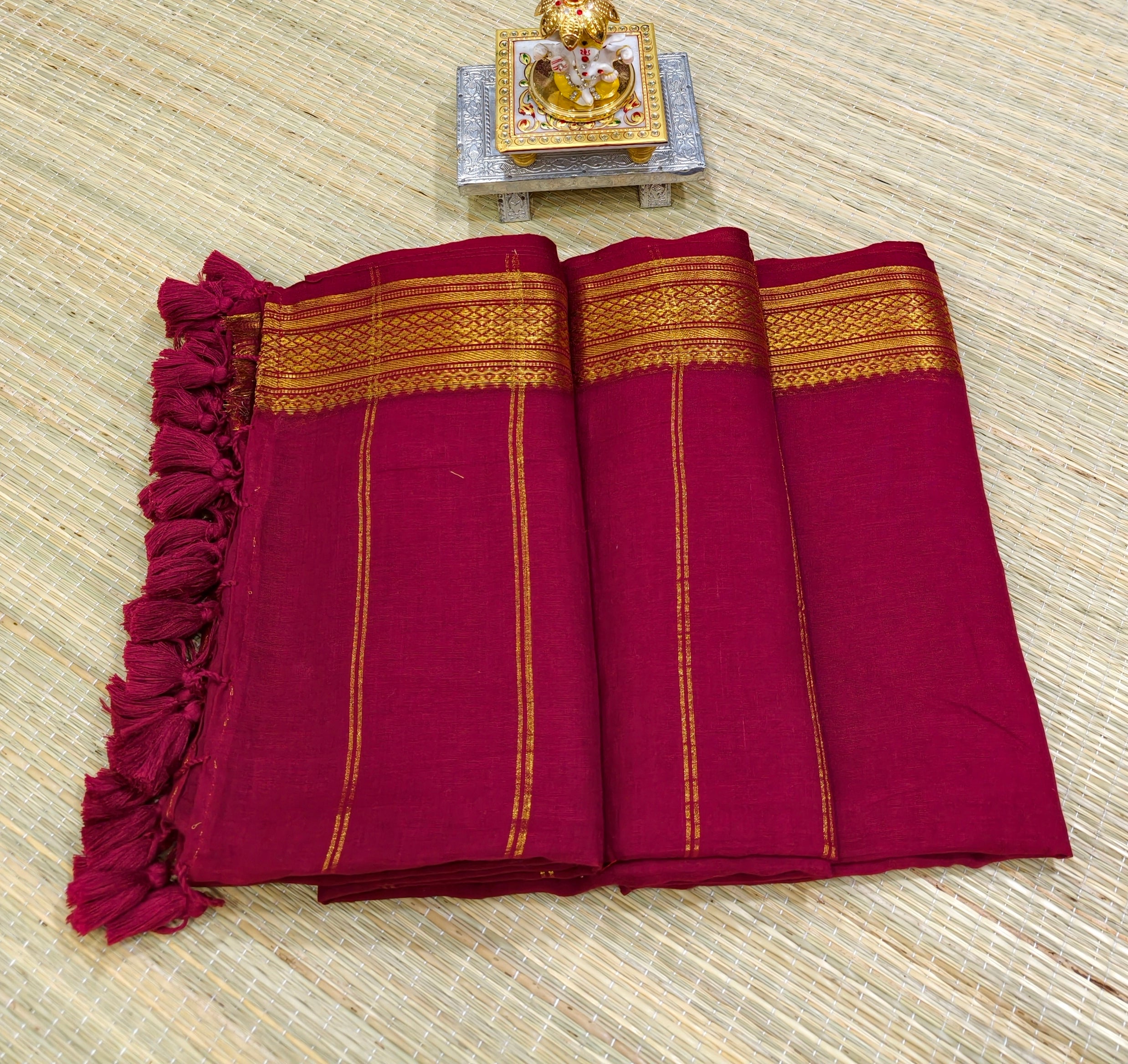 Premium mul cotton saree with kanchi border
