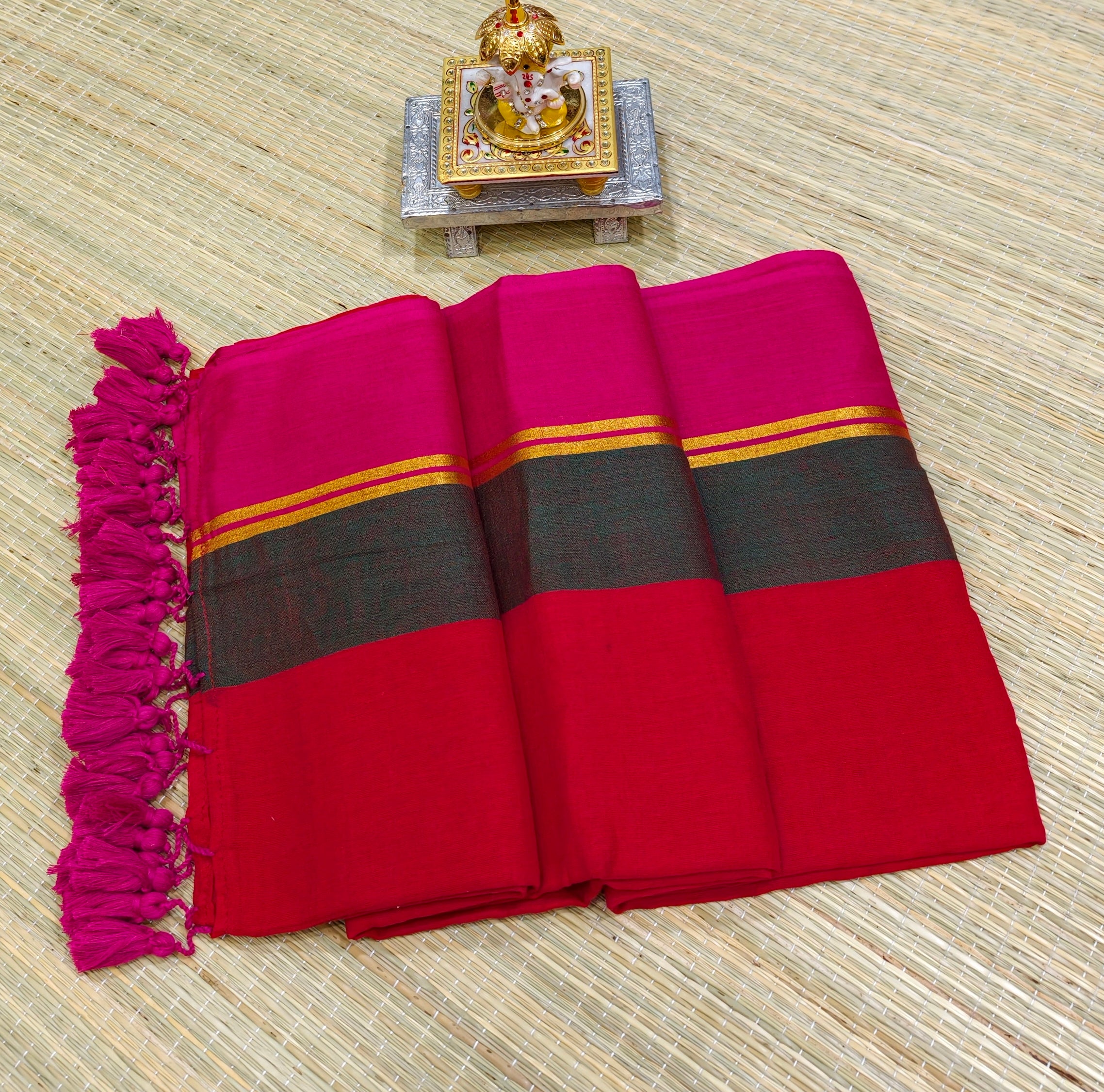 Premium mul cotton saree with green border PMK
