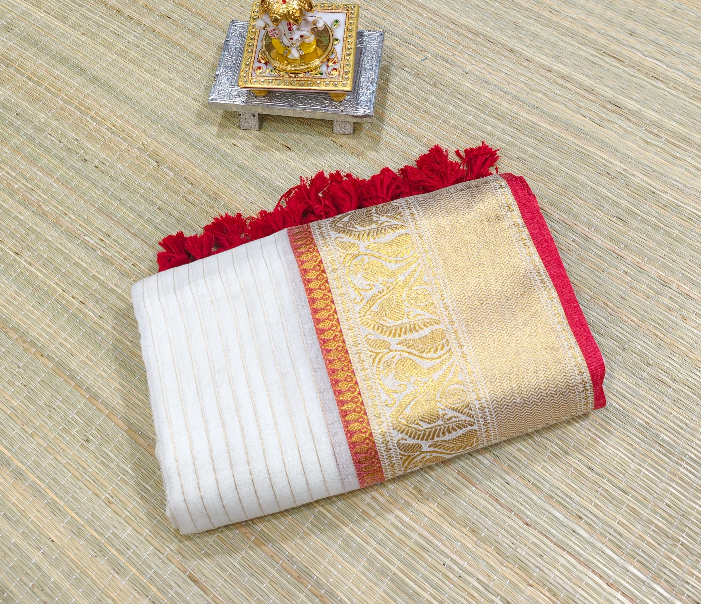 Premium mul cotton zari check saree with kanchi border PMK34