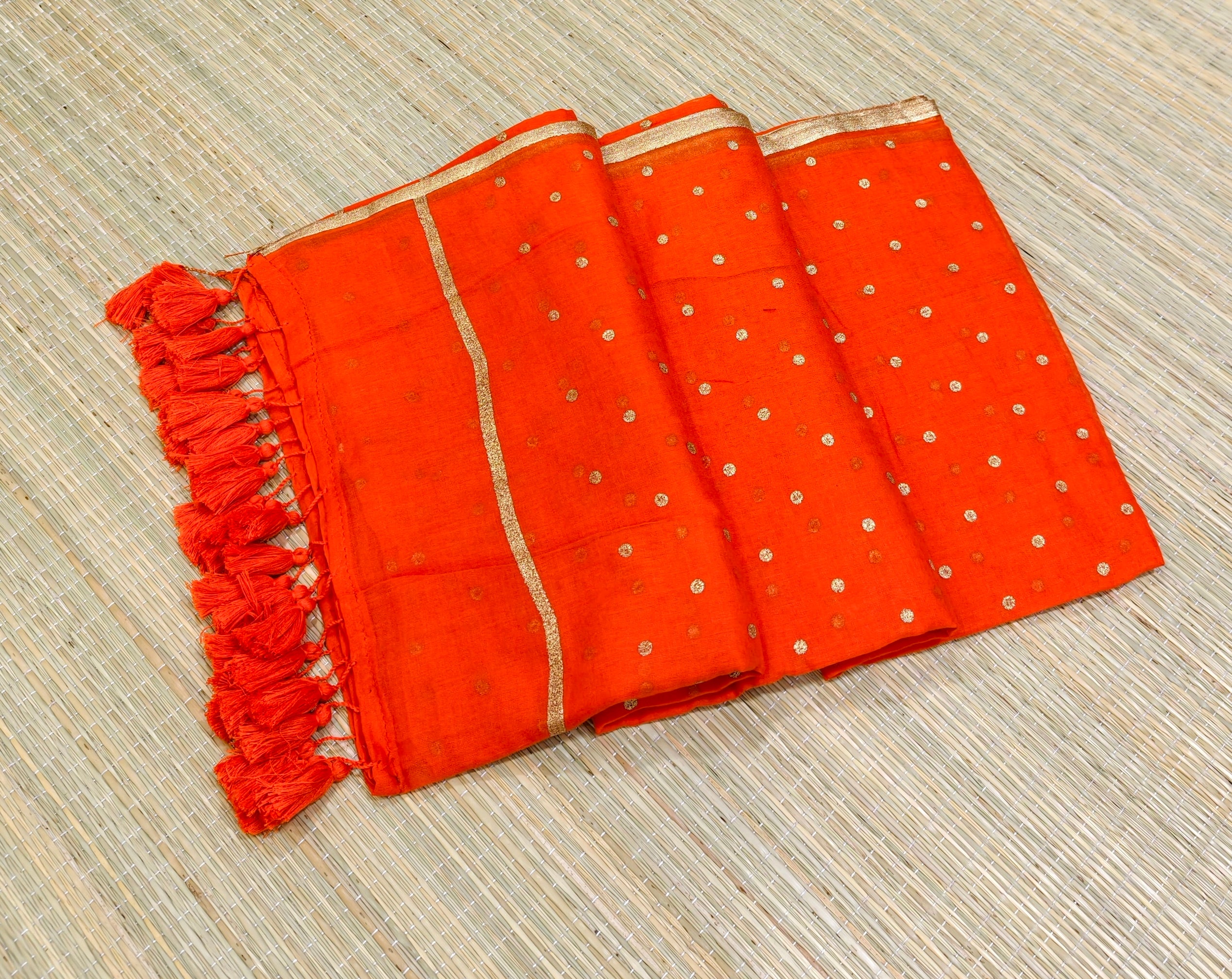 Premium mul foil print polka dot saree
