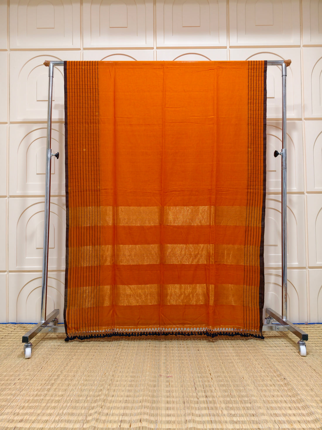 Premium Mul cotton sarees with checks border