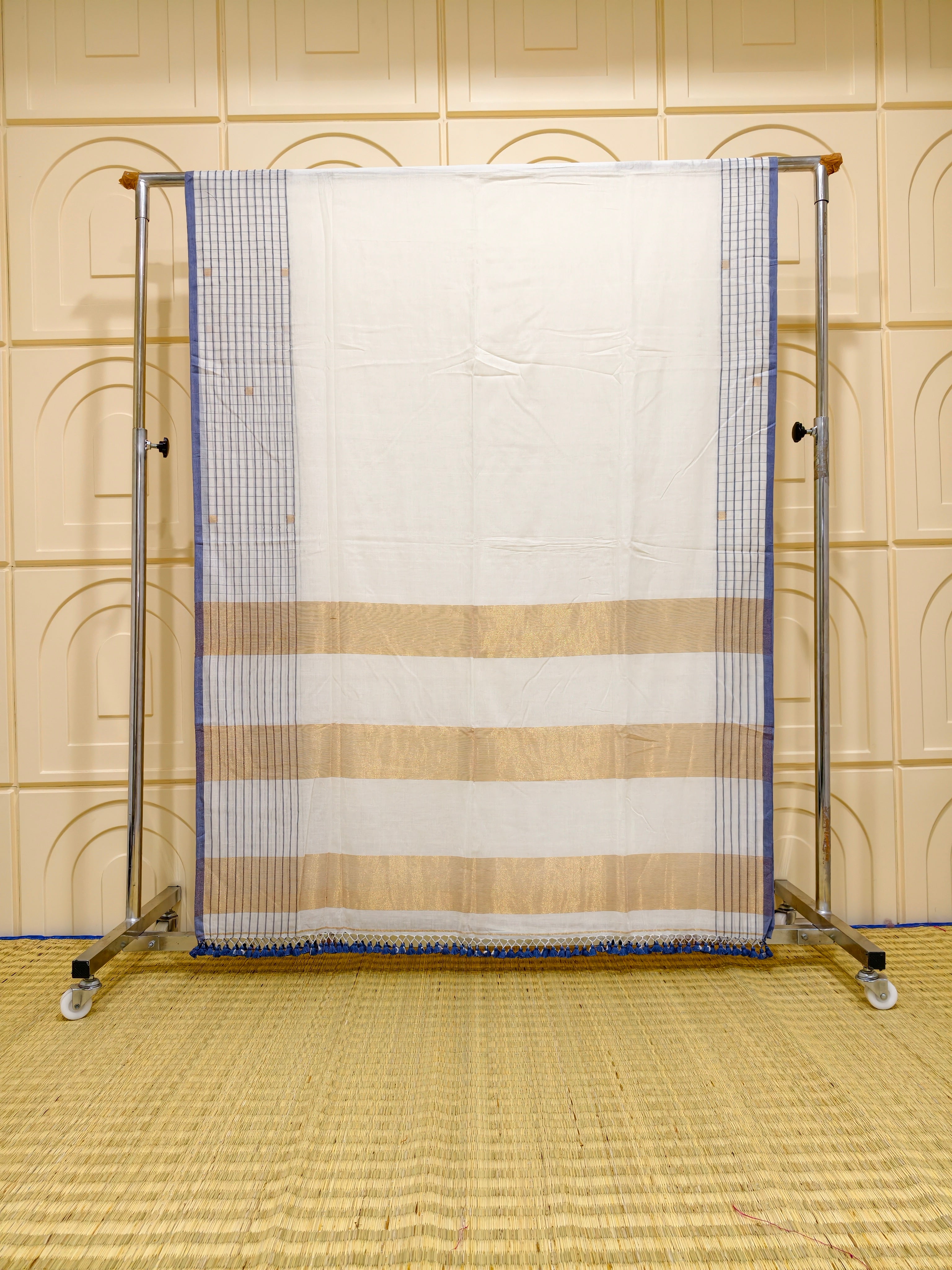 Premium Mul cotton sarees with checks border