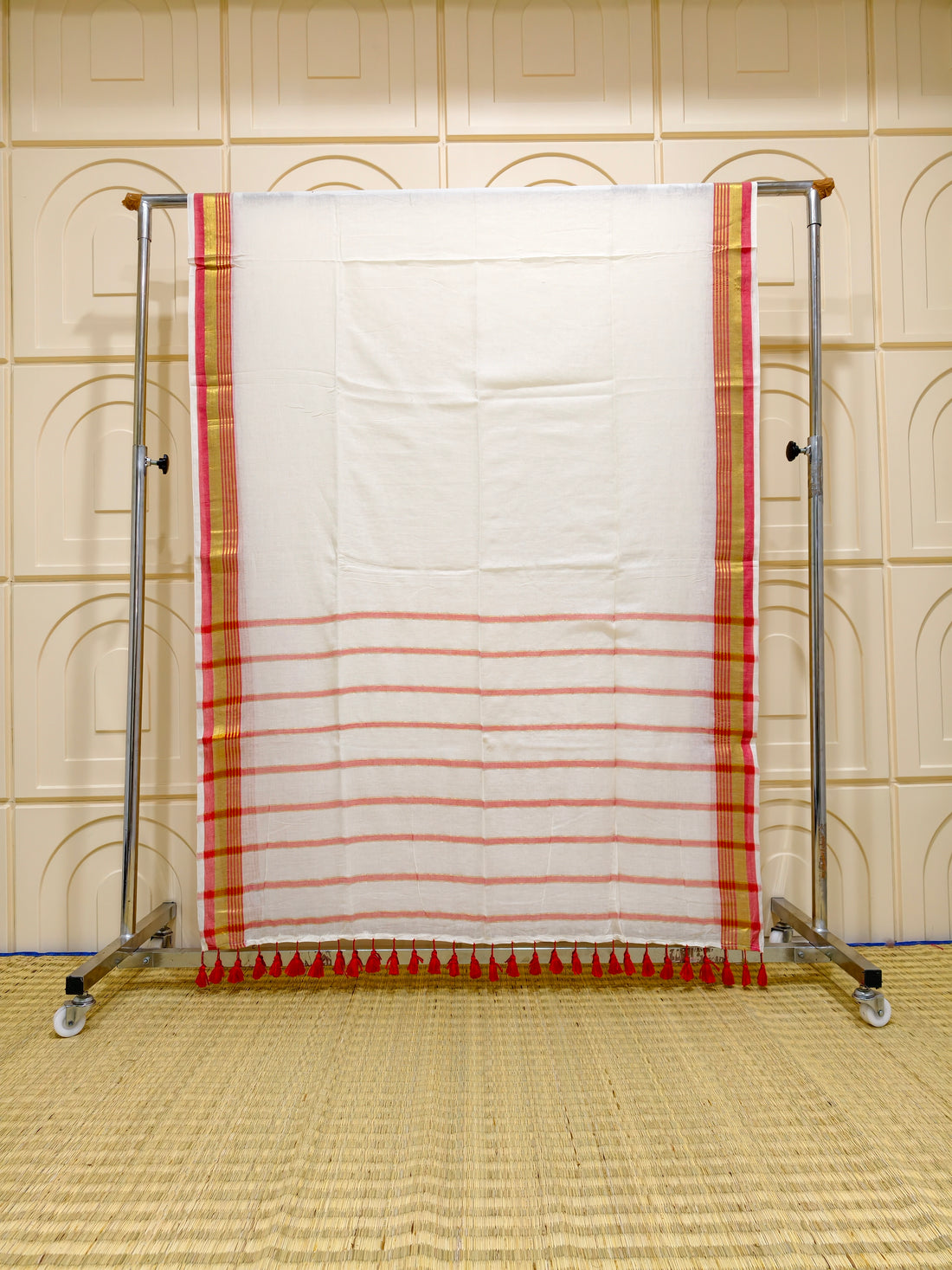 Premium mul cotton saree with zari border PMK