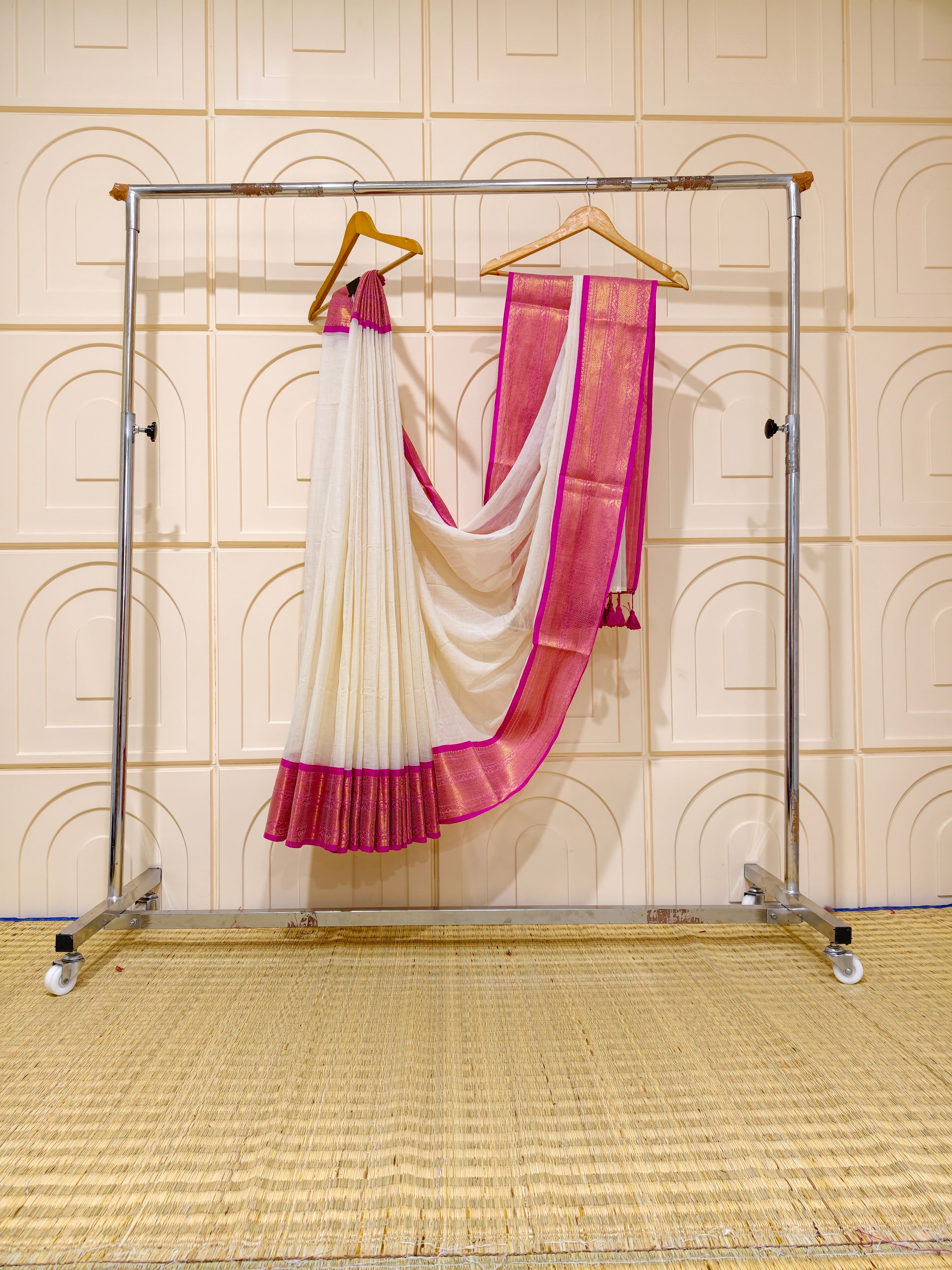 Premium Mul cotton saree with kanchi border PMK25