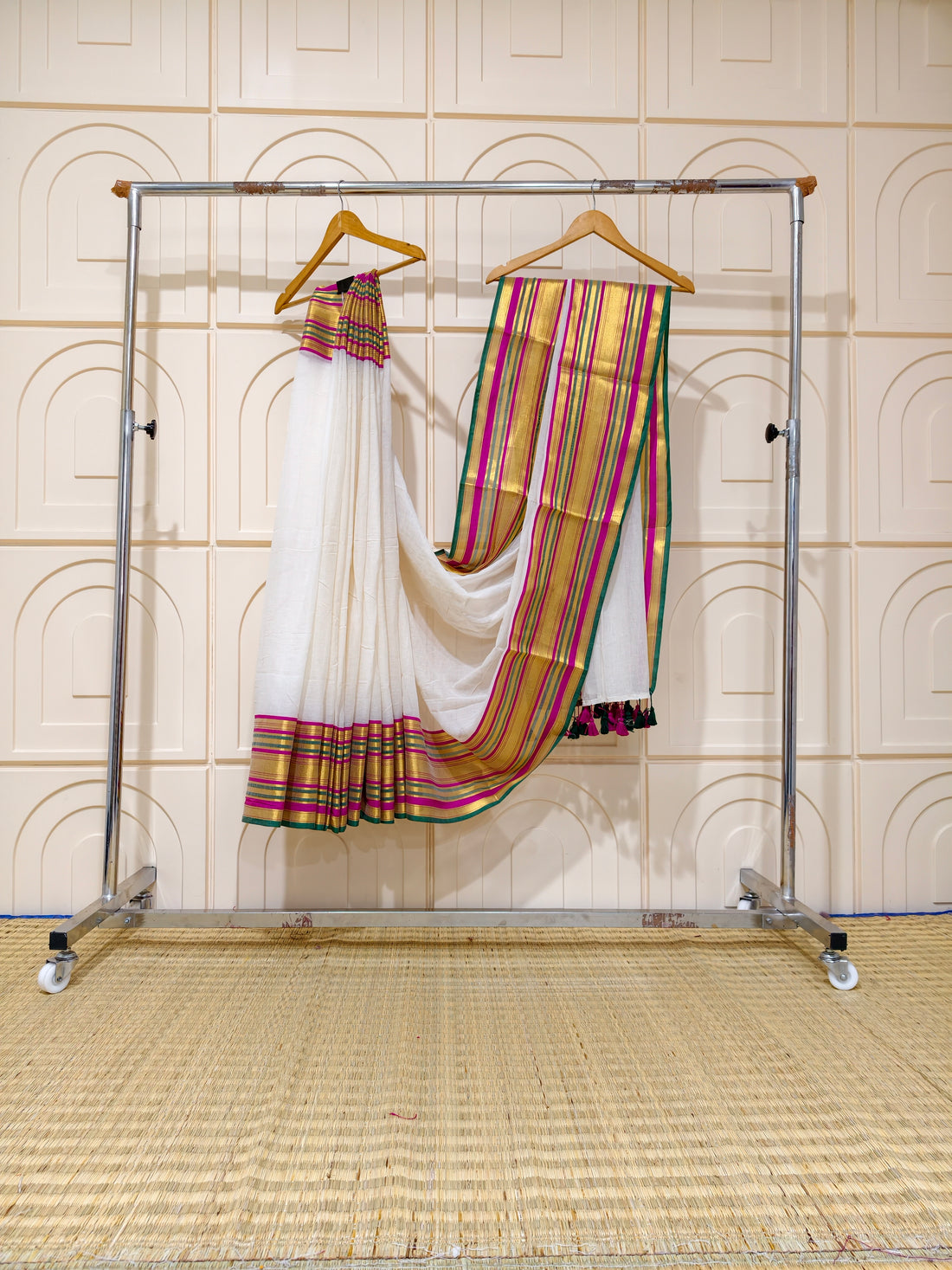 Premium mul cotton saree with zari border