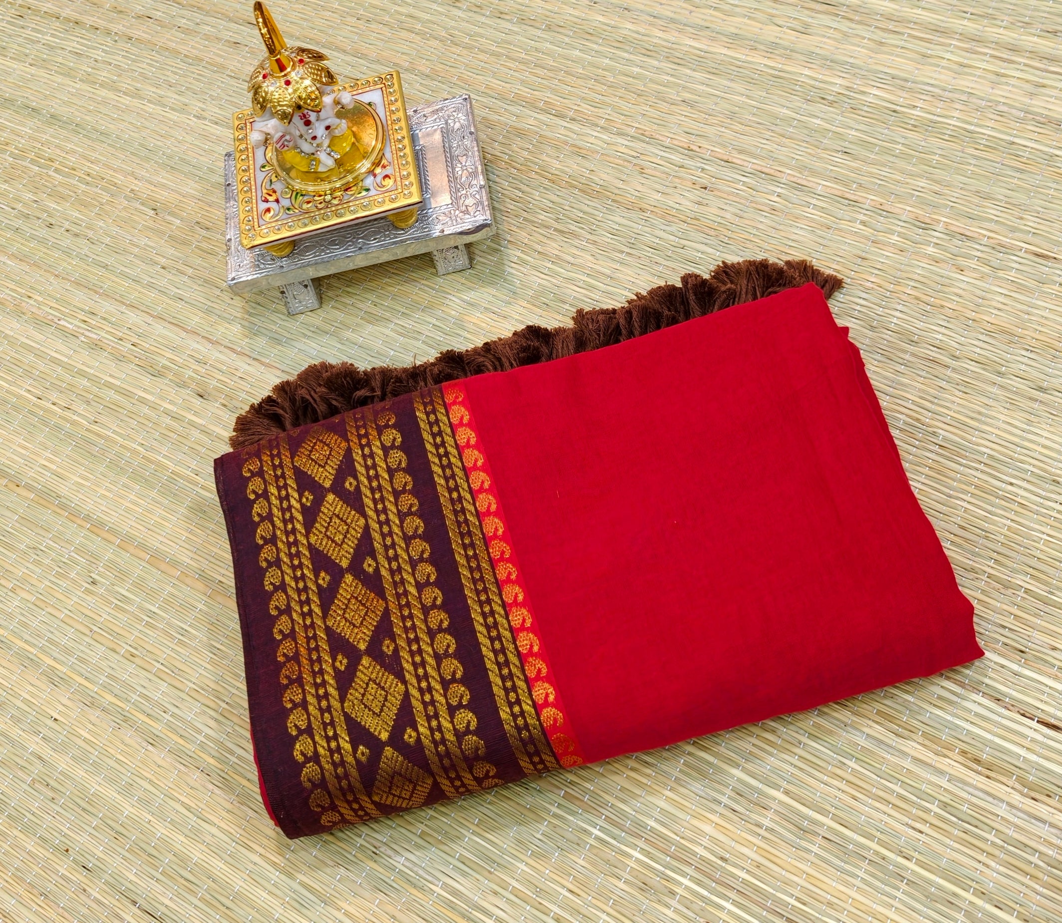 Premium mul cotton saree with kanchi border