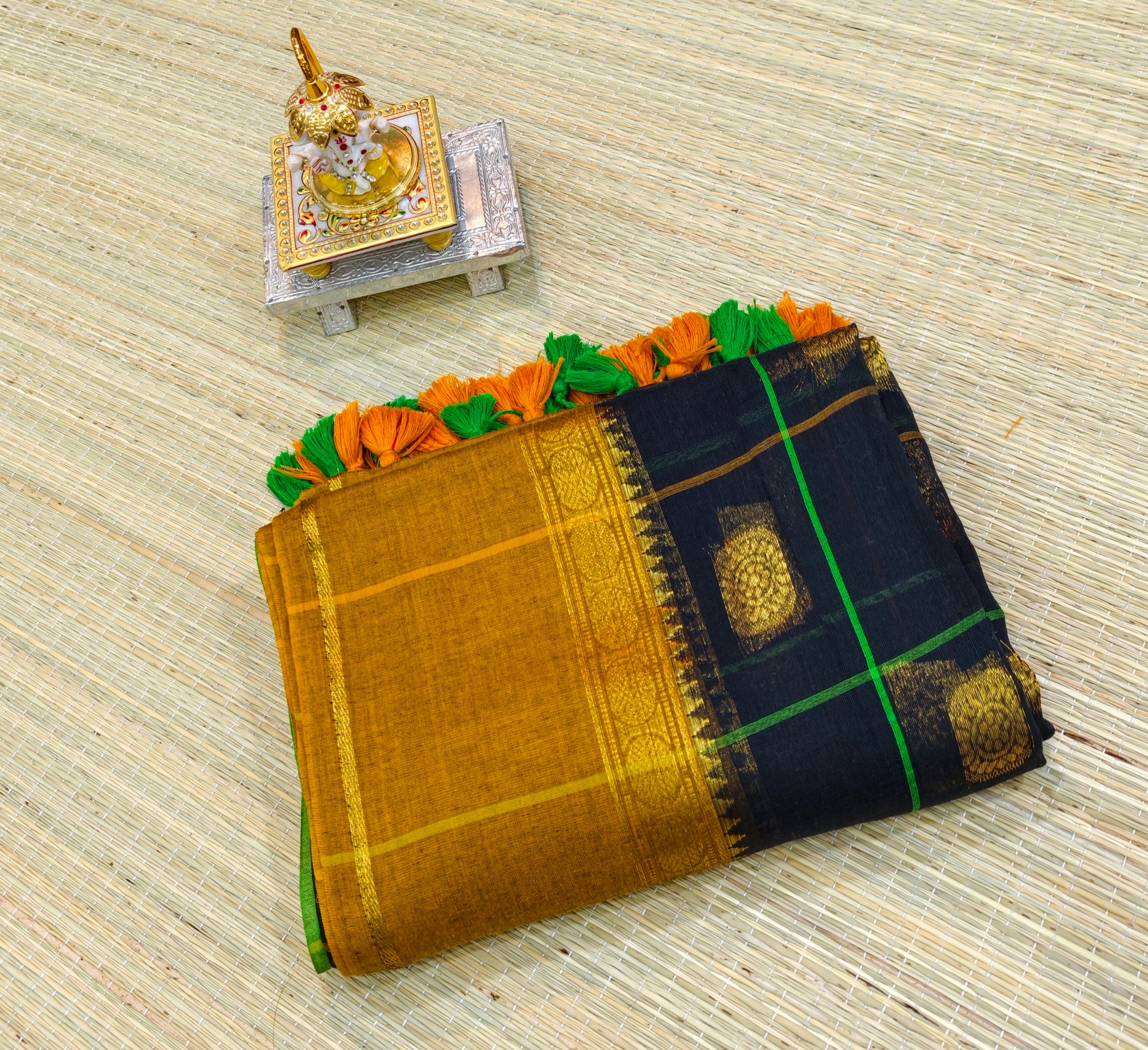 Premium mul cotton saree with ganga jamuna border PMK48