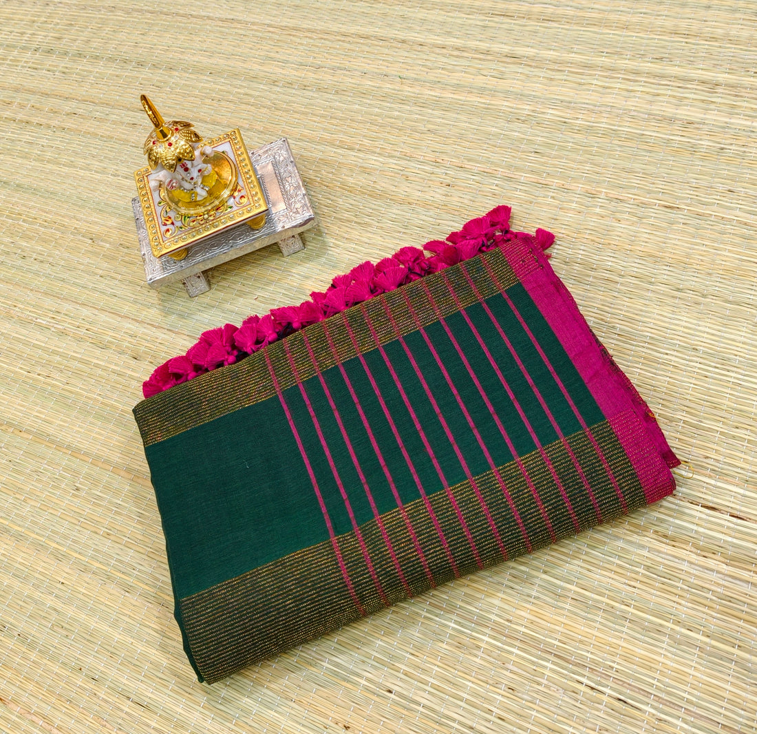 Premium Mul cotton sarees with checks border