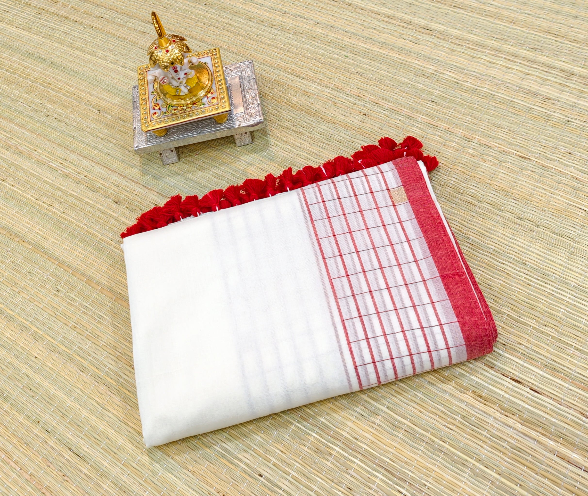 Premium Mul cotton sarees with checks border